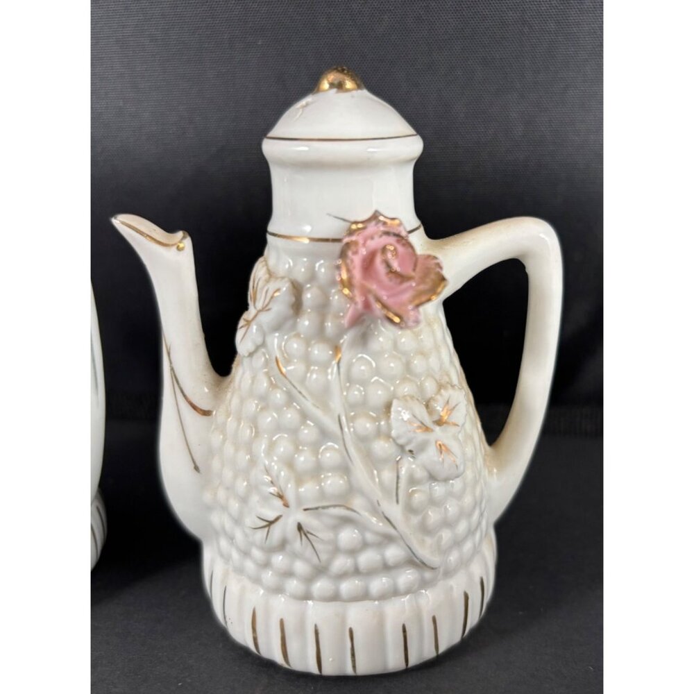 Vintage Teapot Salt and Pepper Shakers White Gold W/ Pink Flower Japan - Picture 2 of 7